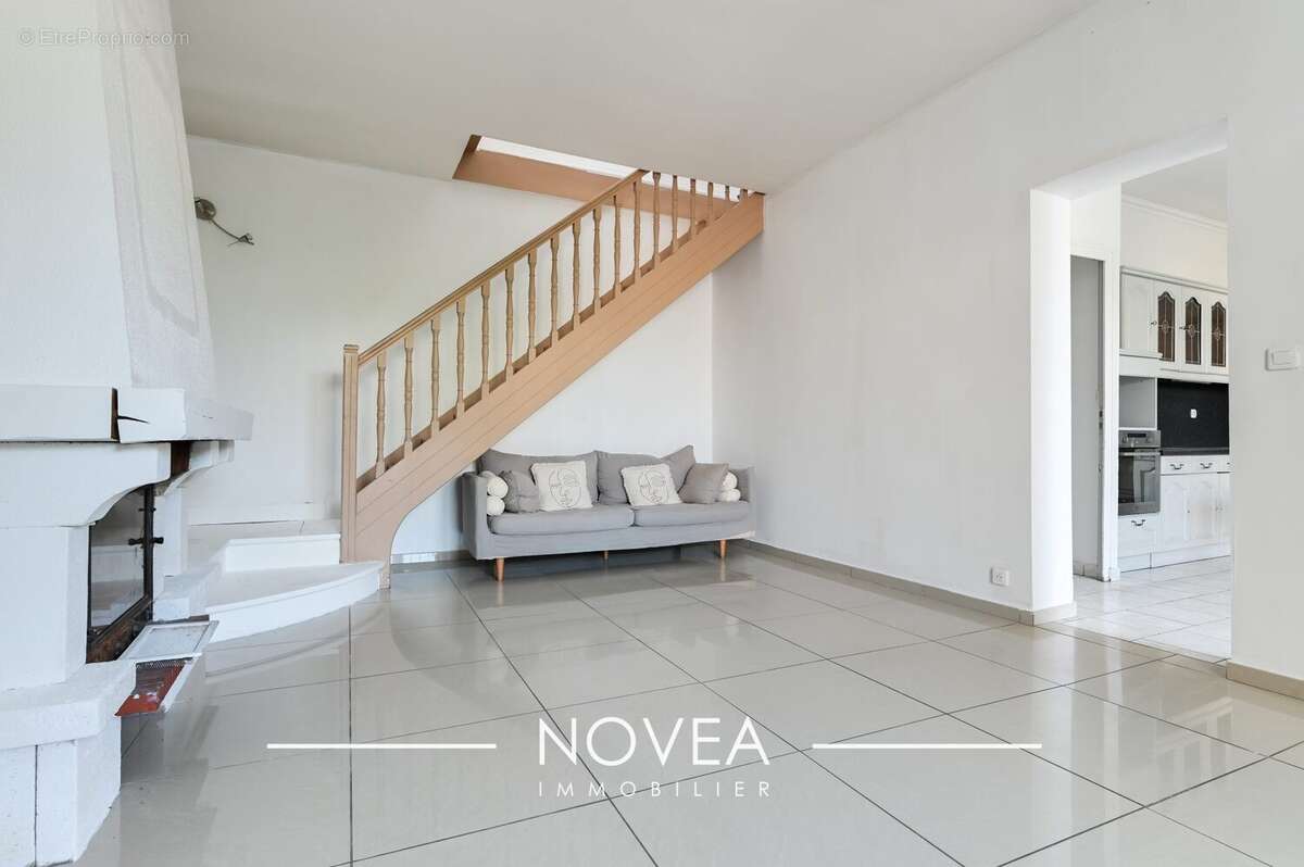 Maison 110 m² à Villeurbanne  - photo 7