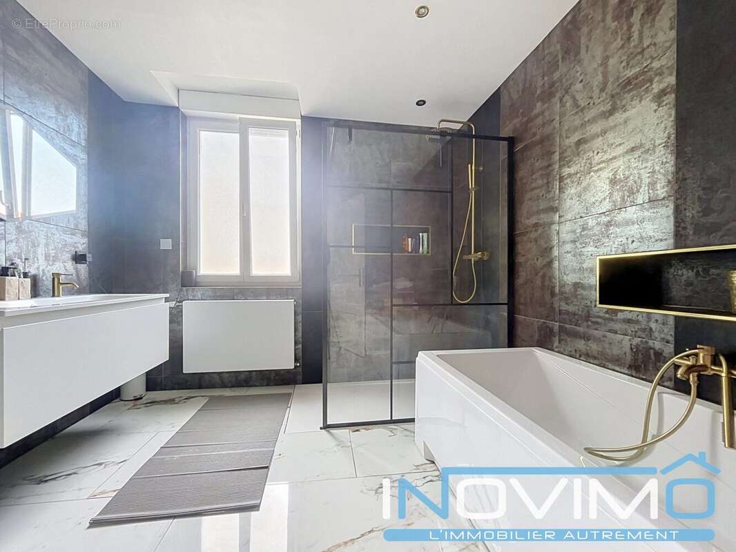 Appartement 291 m² à Coudekerque-Branche  - photo 4