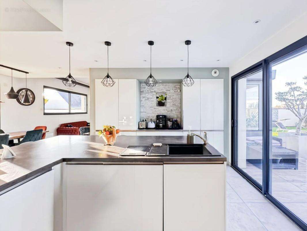 Maison à LES PONTS-DE-CE