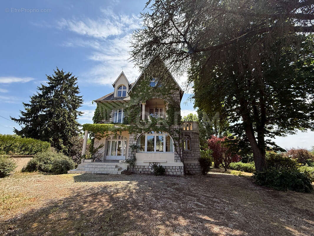 Maison à BONNY-SUR-LOIRE