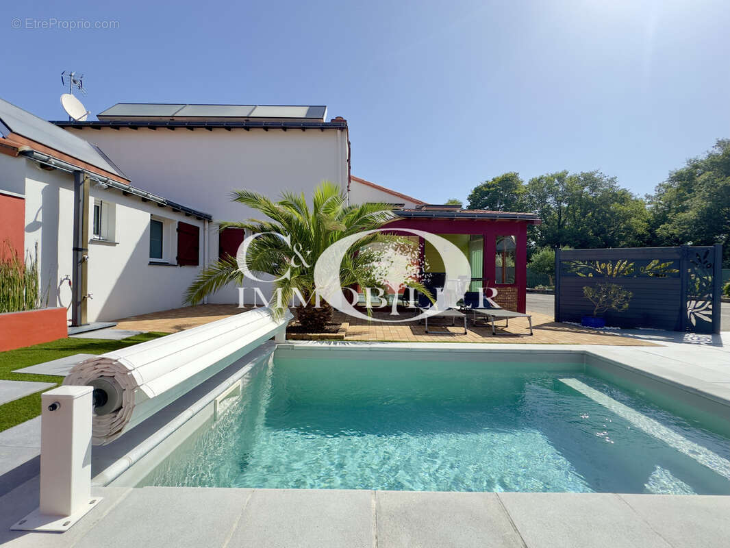 Maison à LEGE