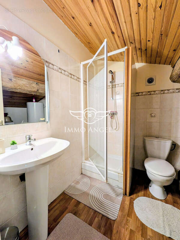 Appartement à VIC-LA-GARDIOLE