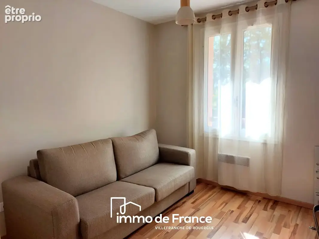 Maison de plain-pied avec piscine sur un terrain de 2 478 m² - photo 7