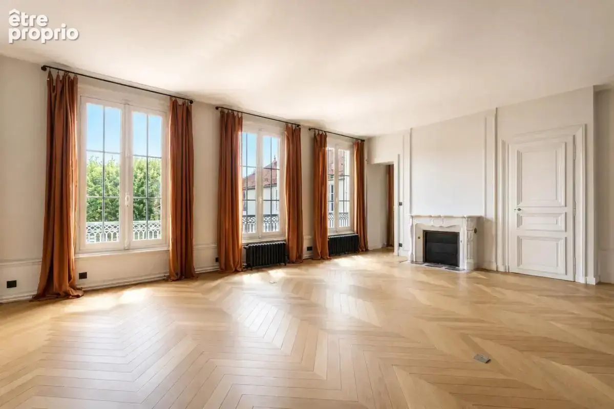 Appartement de 4 pièces de 163 m² à Troyes - photo 4