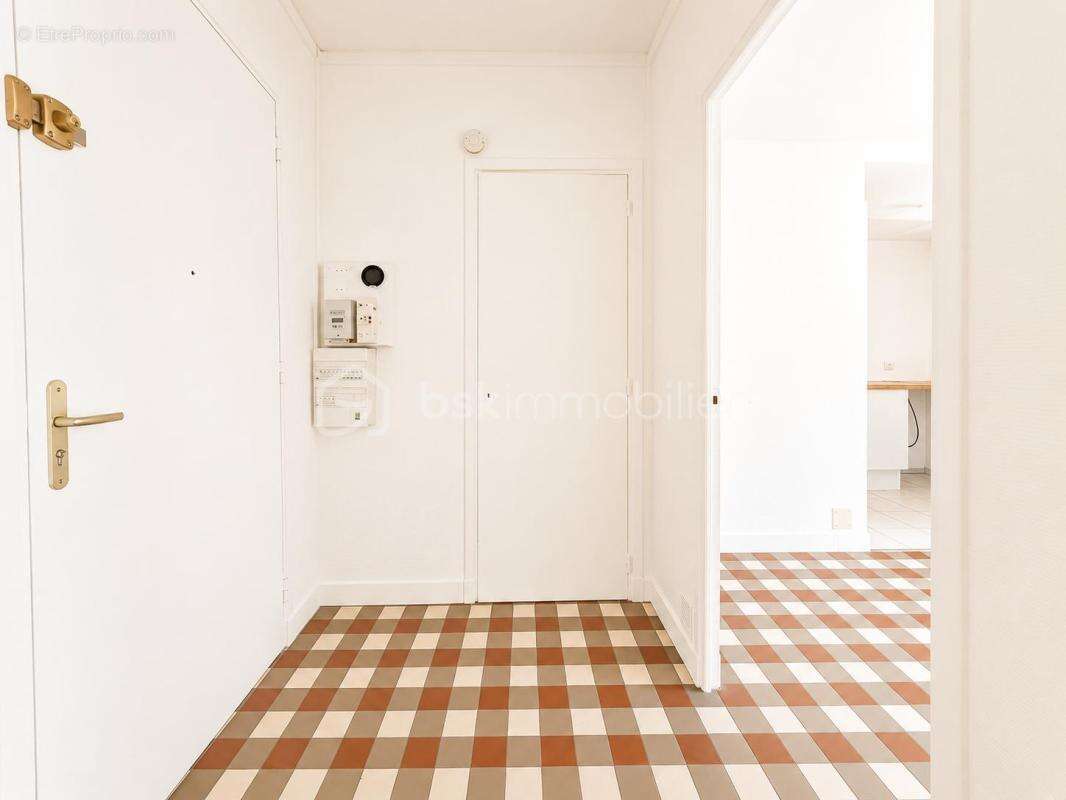 Appartement de 37m2 rénové avec ascenseur - photo 6