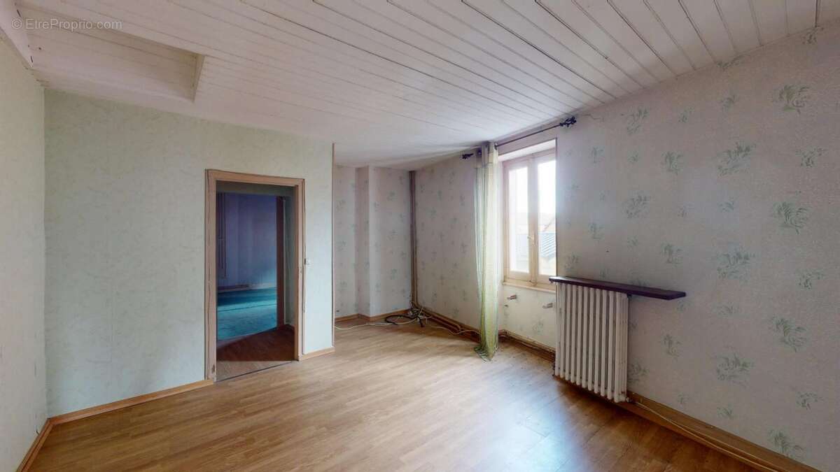 Appartement à SAINT-CHRISTOPHE-VALLON