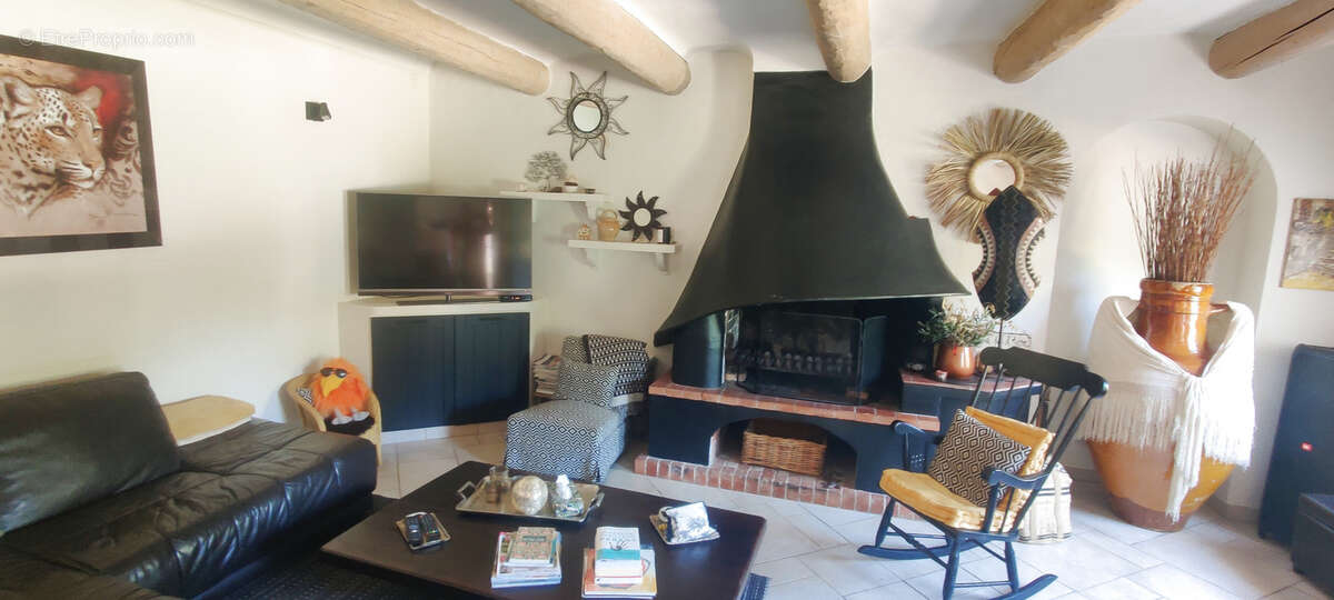 Maison à VILLECROZE