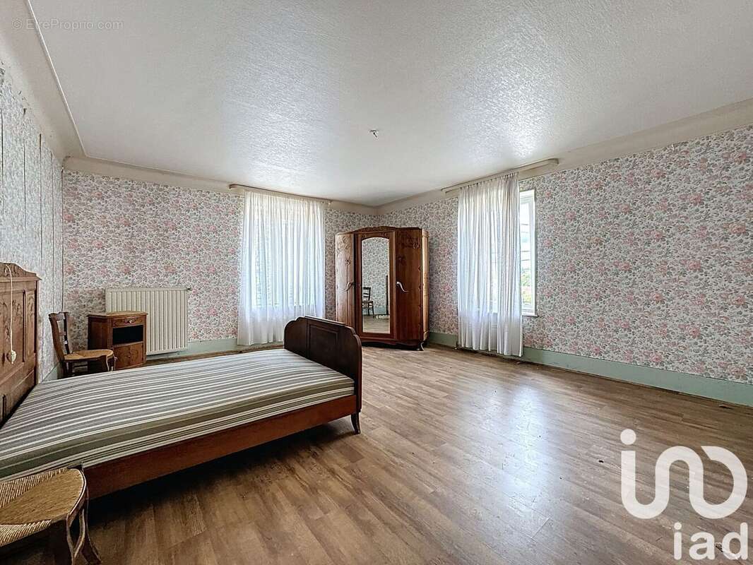 Maison 140 m² à Gruey-Les-Surance  - photo 8