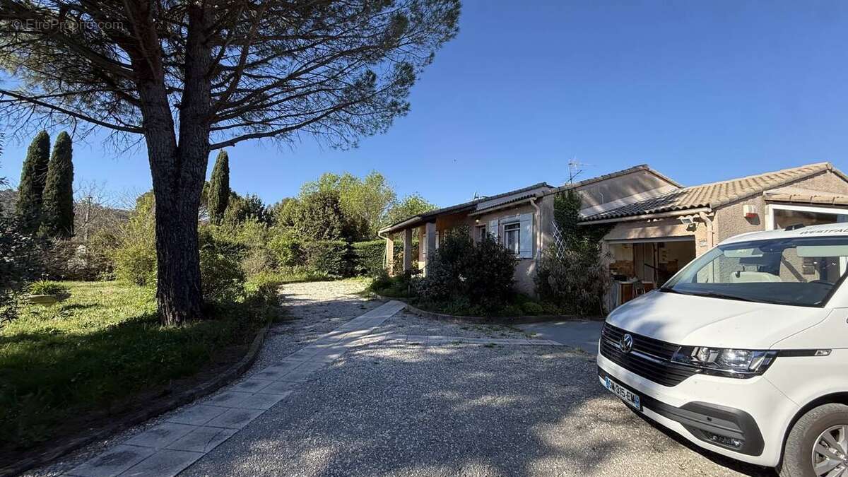 Maison à FIGANIERES