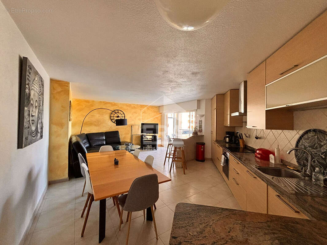 Appartement à FREJUS