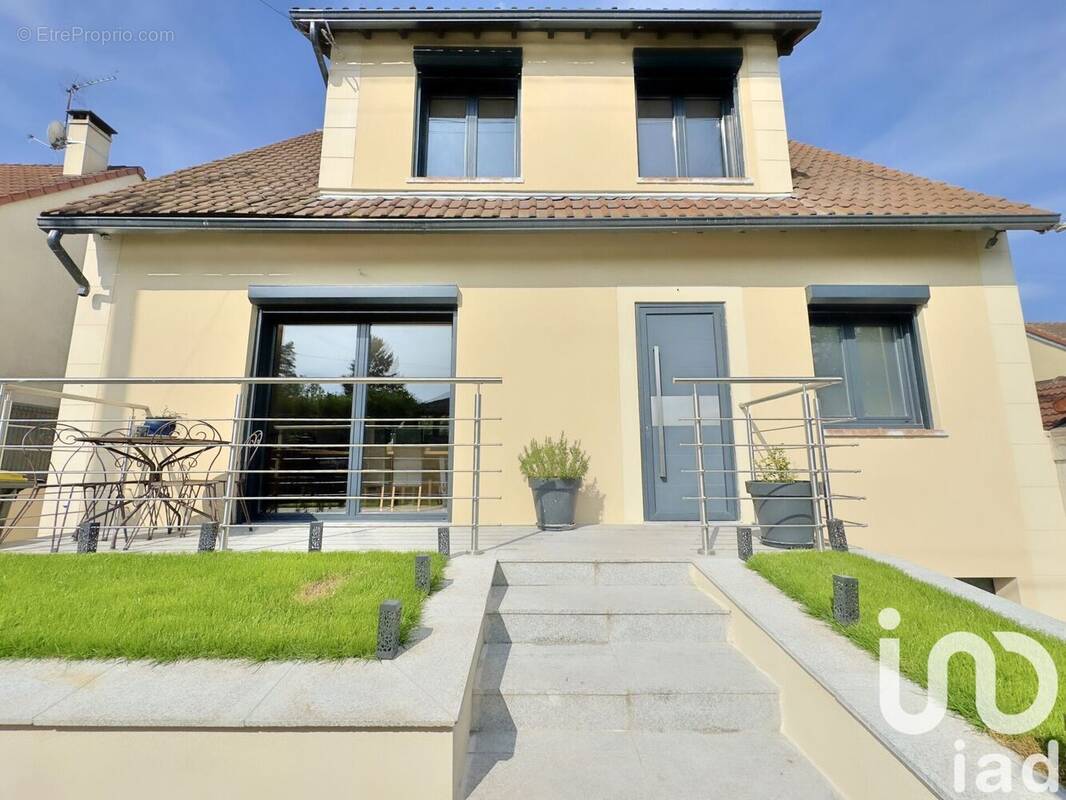 Photo 1 - Maison à ARPAJON