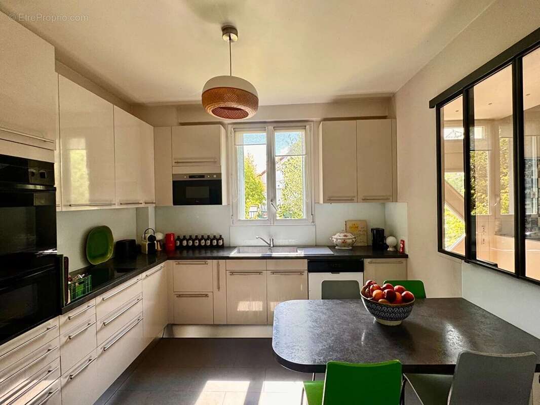 Maison à BOIS-COLOMBES