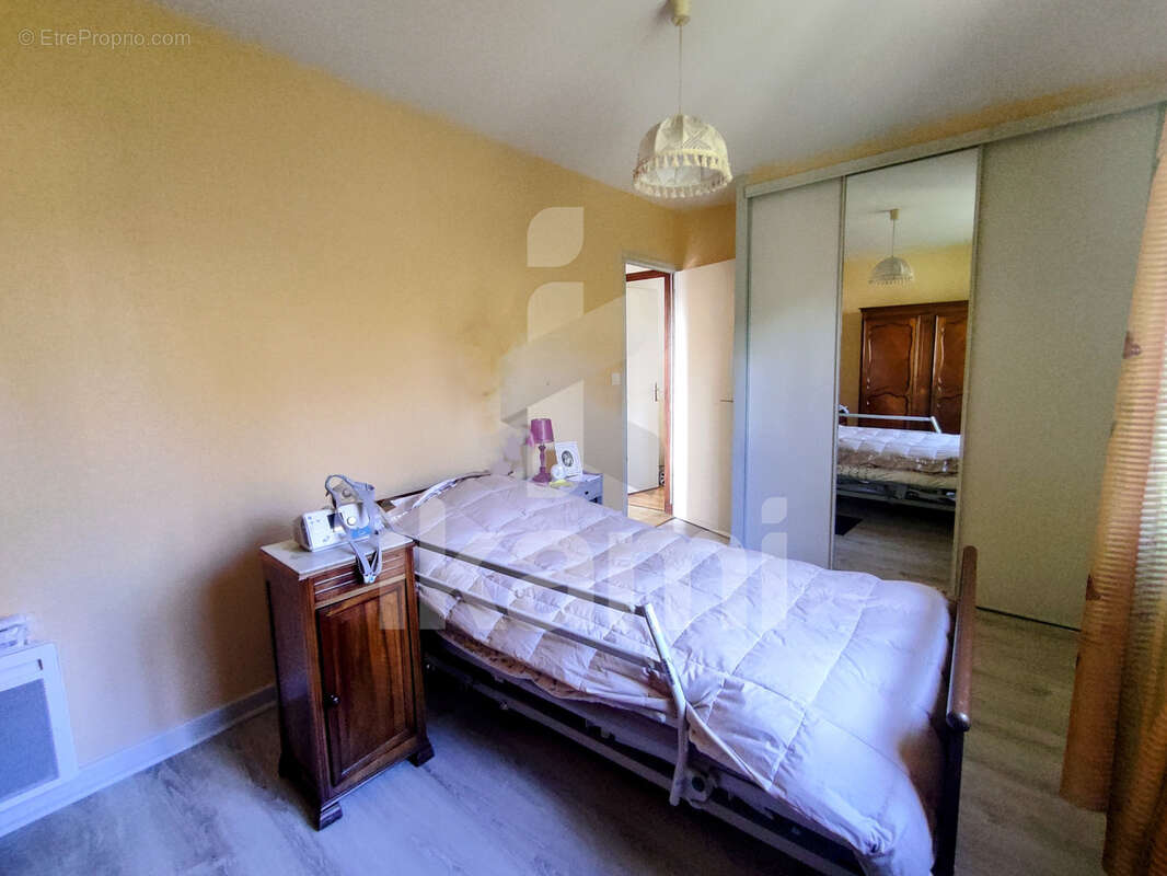 Maison à GENISSIEUX