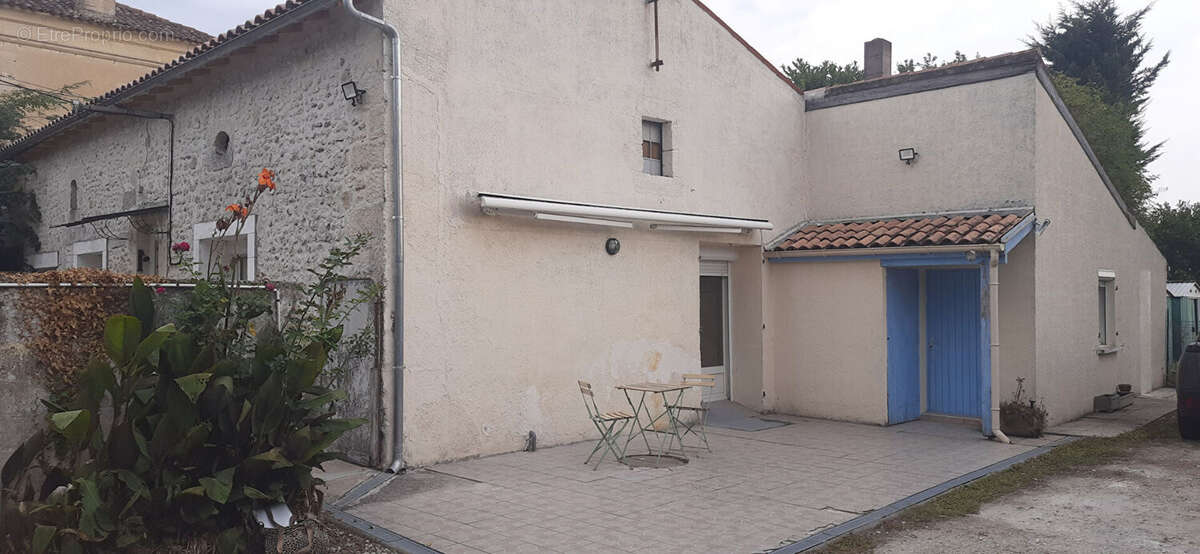 Maison à SAINT-FORT-SUR-GIRONDE