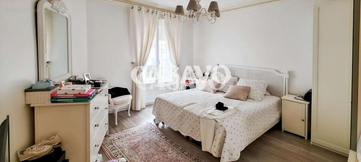 Appartement à PARIS-10E