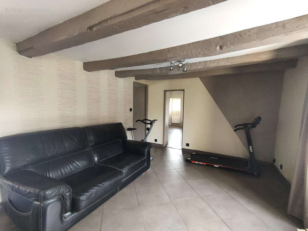 Maison à LAGUENNE