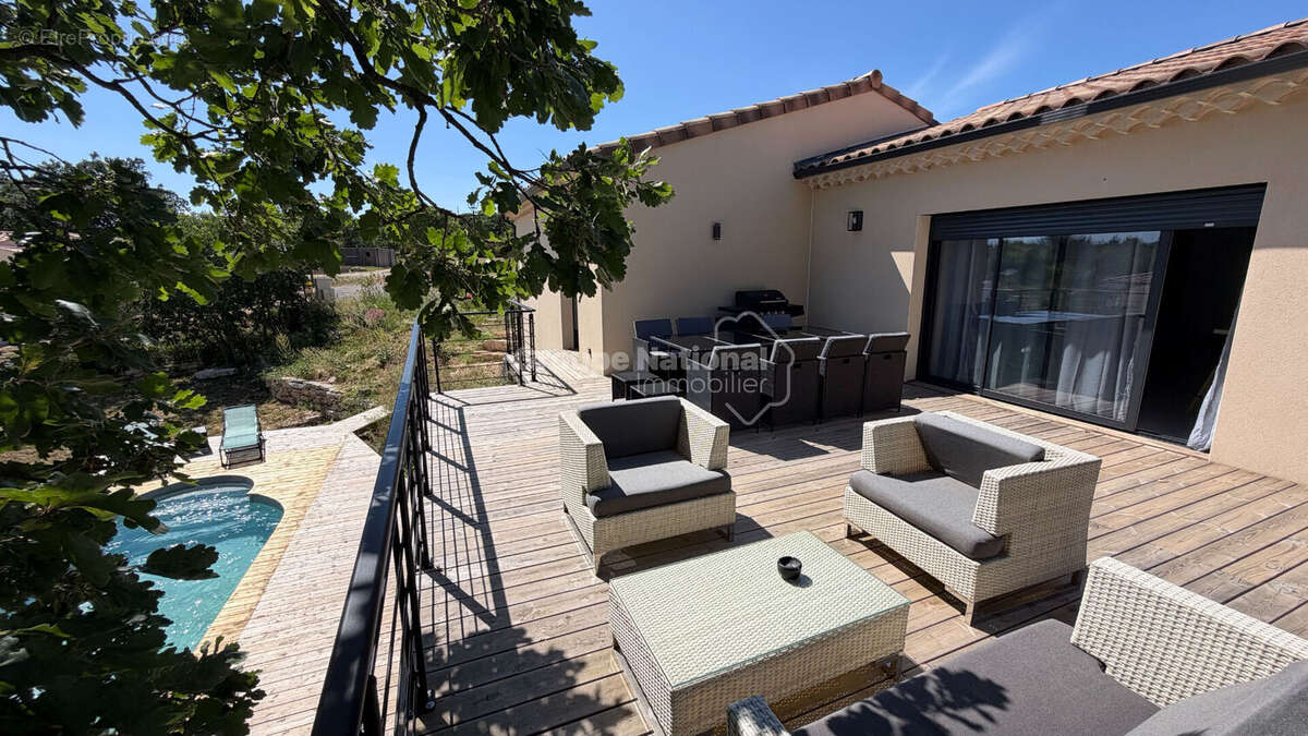 Maison récente 125 m2 avec pisicne et garage - photo 2