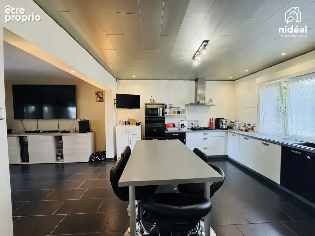 Maison 134 m² à Feignies  - photo 4