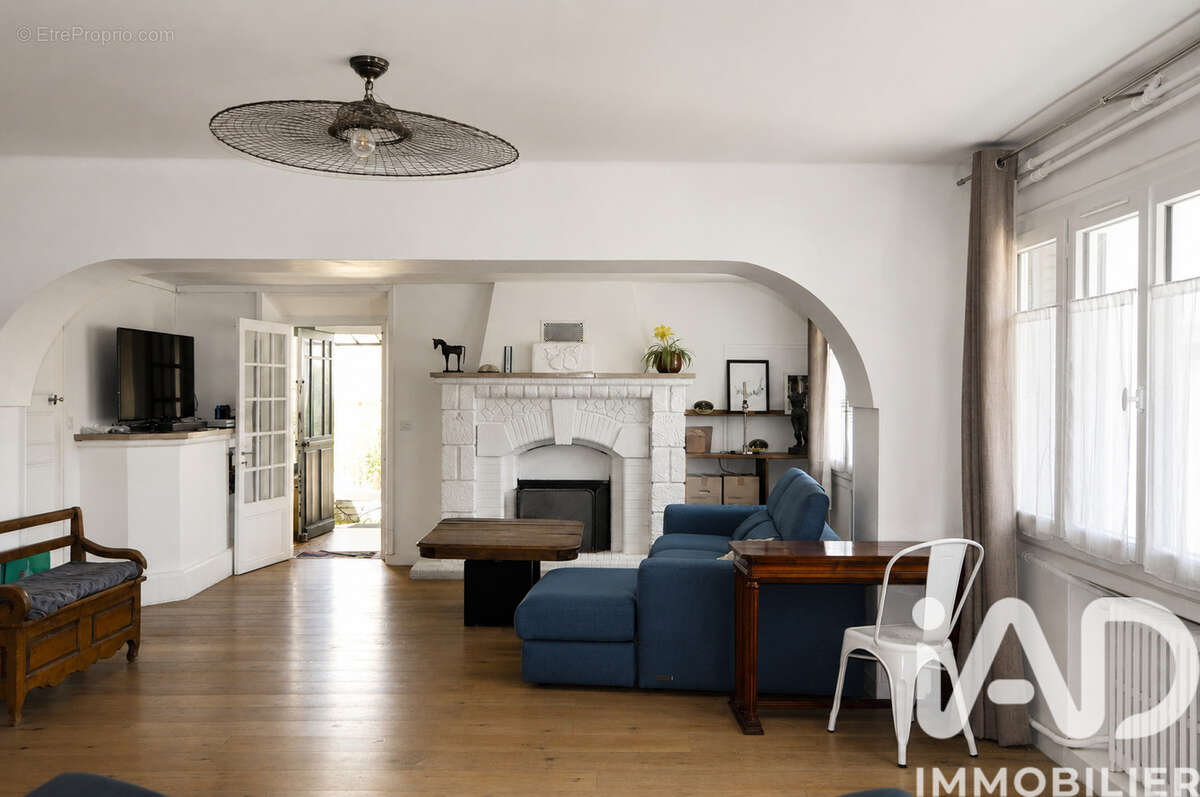Maison 200 m² à Orgeval  - photo 3