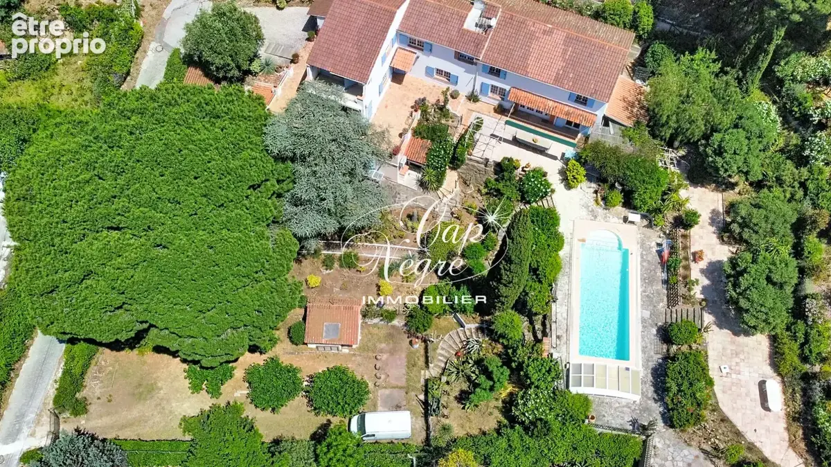 Photo Maison à Le Lavandou au prix de 1 995 000€
