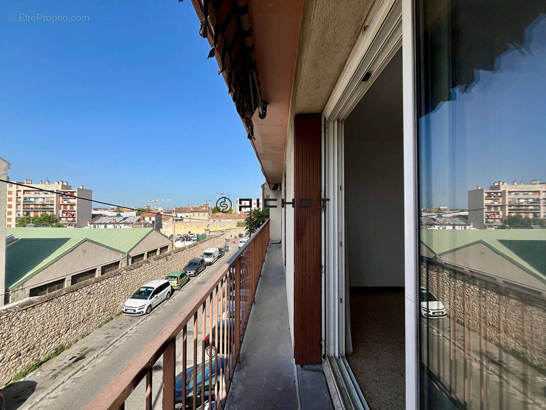 Appartement à MARSEILLE-14E