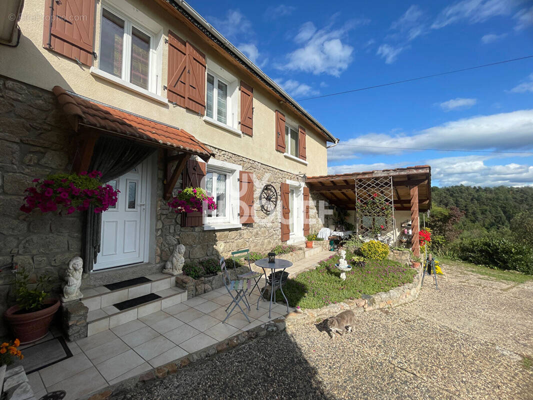 Maison à JAS