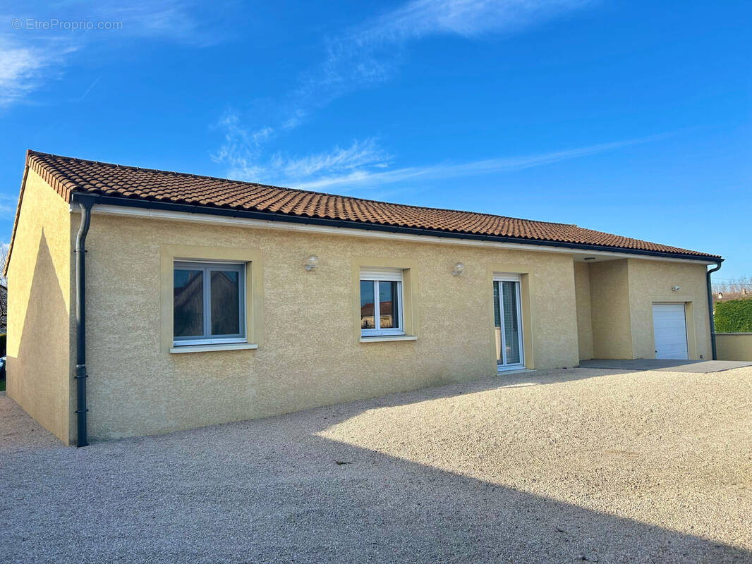 Maison à SAINT-MARCEL