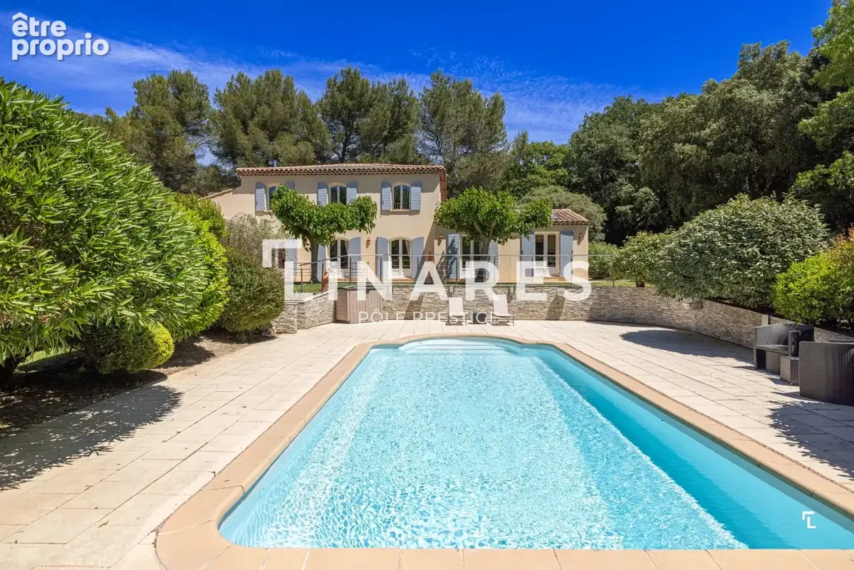 Villa LA NIEGA - Propriété familiale de 240m2 avec piscine et un appartement  T2 indépendant  - Ventabren - photo 19