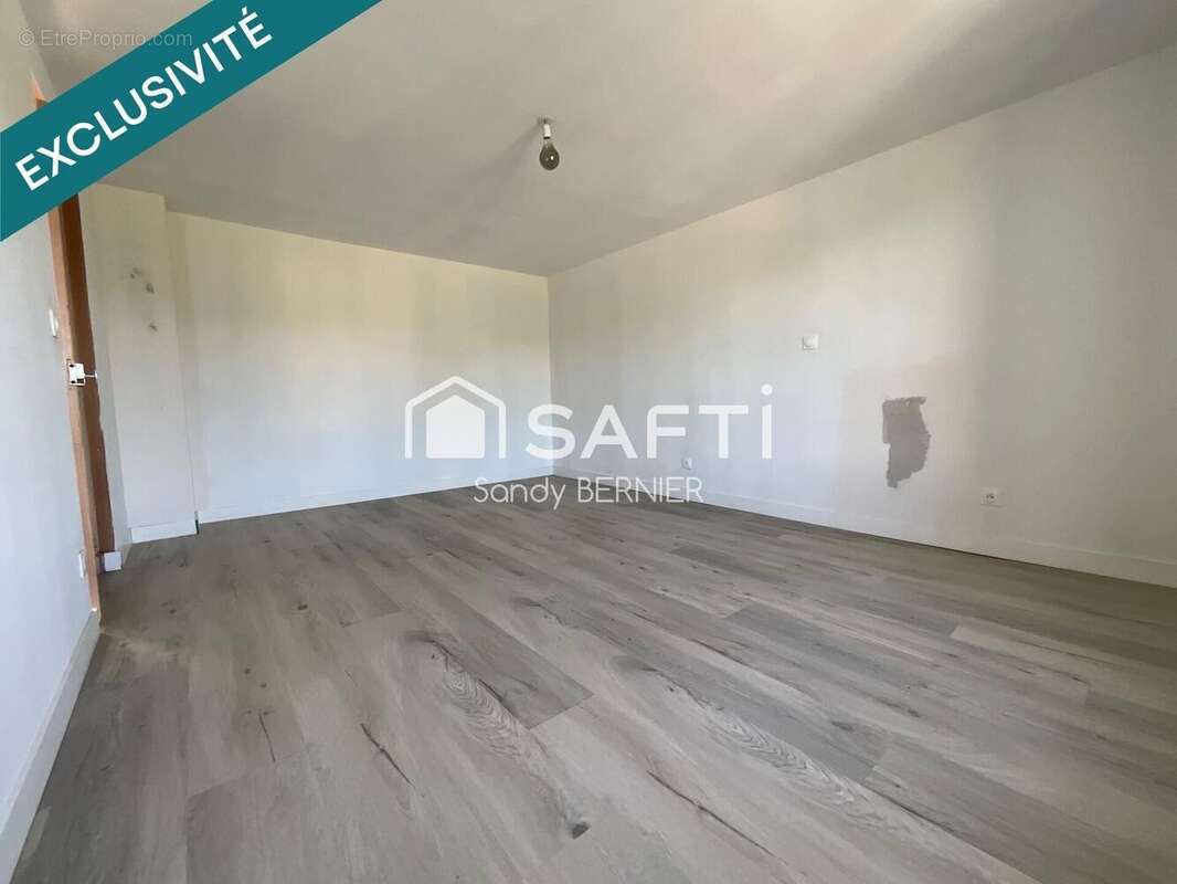 Maison 59 m² à Cloue  - photo 5