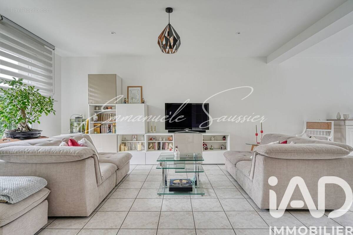 Photo 1 - Maison à LA CELLE-SAINT-CLOUD