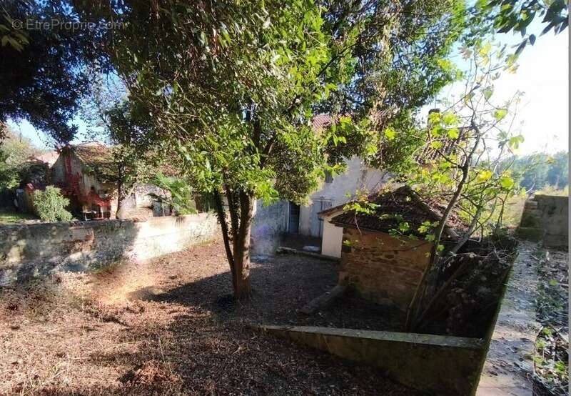 Maison à PORT-SAINTE-MARIE