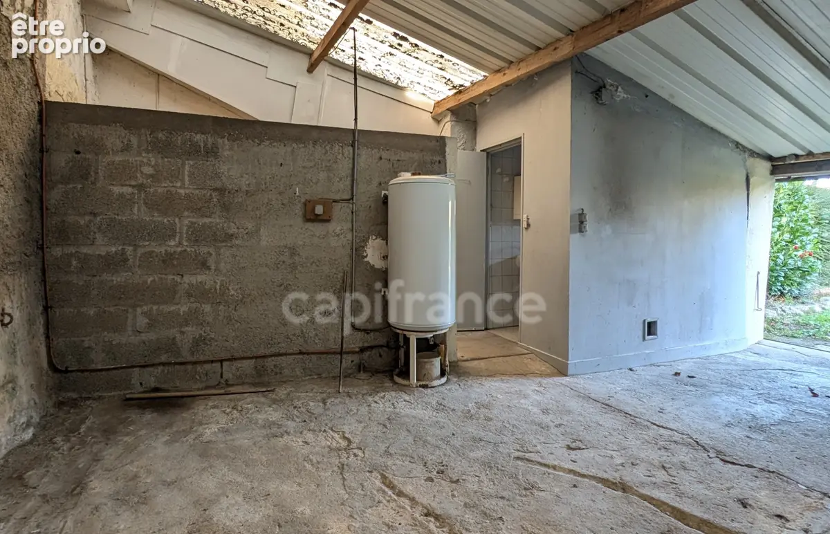 Maison mitoyenne en pierres à rénover avec 2 hectares de terrain plat à Carentoir – Idéal chevaux et projets nature.” - photo 10