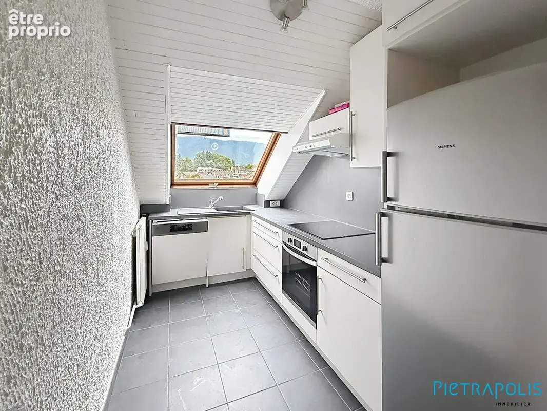 Appartement 2 pièces 82 m² à vendre à Divonne-Les-Bains (01220) - photo 9