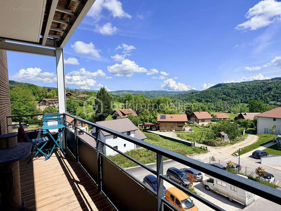 Appartement à SAINT-MARTIN-BELLEVUE