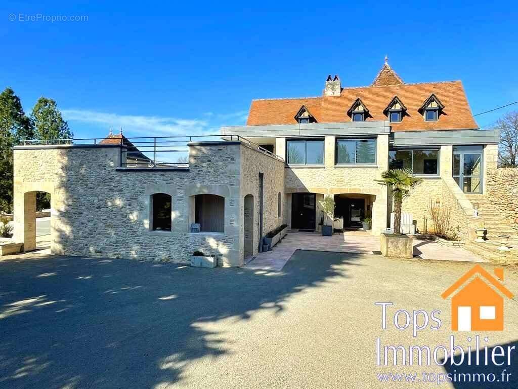 Maison à VILLENEUVE