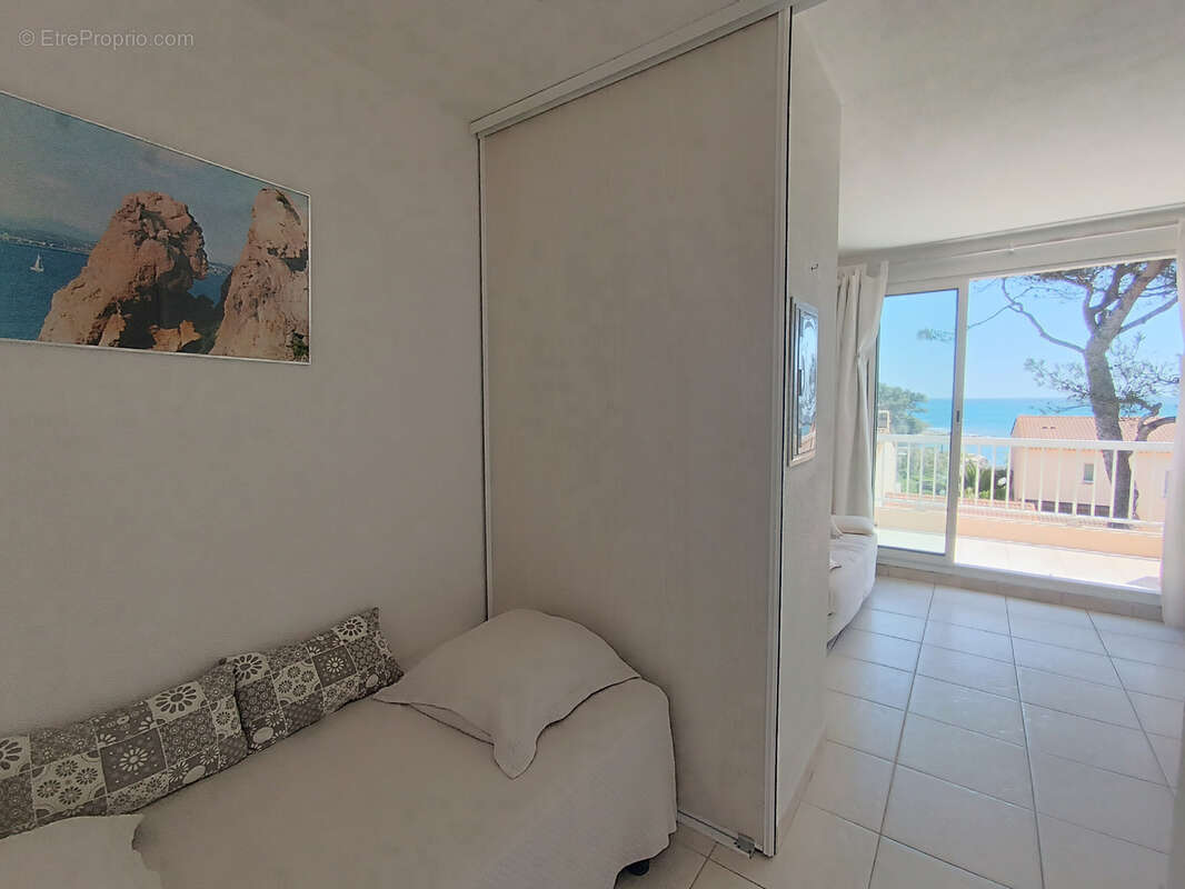 Appartement à CARRY-LE-ROUET