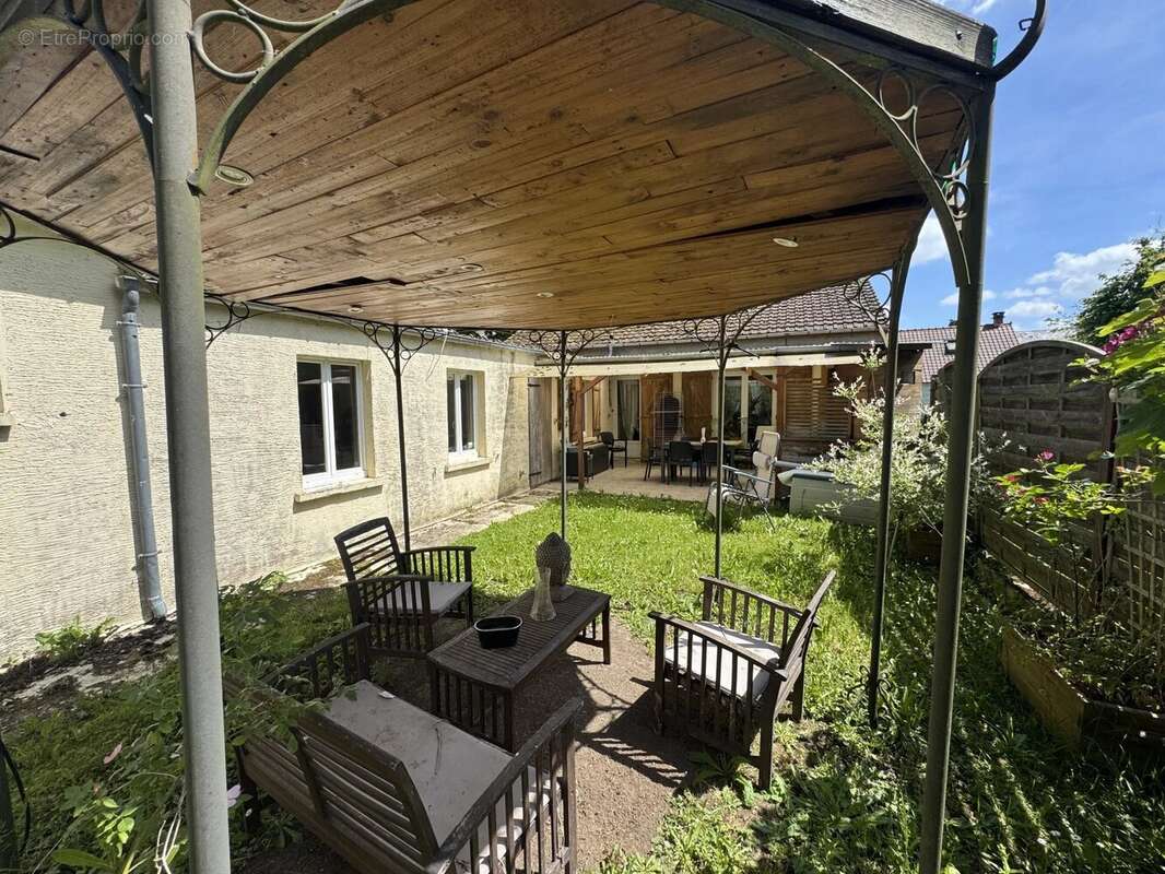 Maison à PISSY