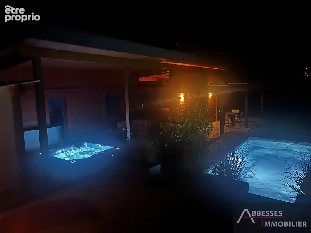 SOUS OFFRE D'ACHAT - EN EXCLUSIVITÉ - Pavillon Xilome de plain pied avec piscine et jacuzzi - photo 31