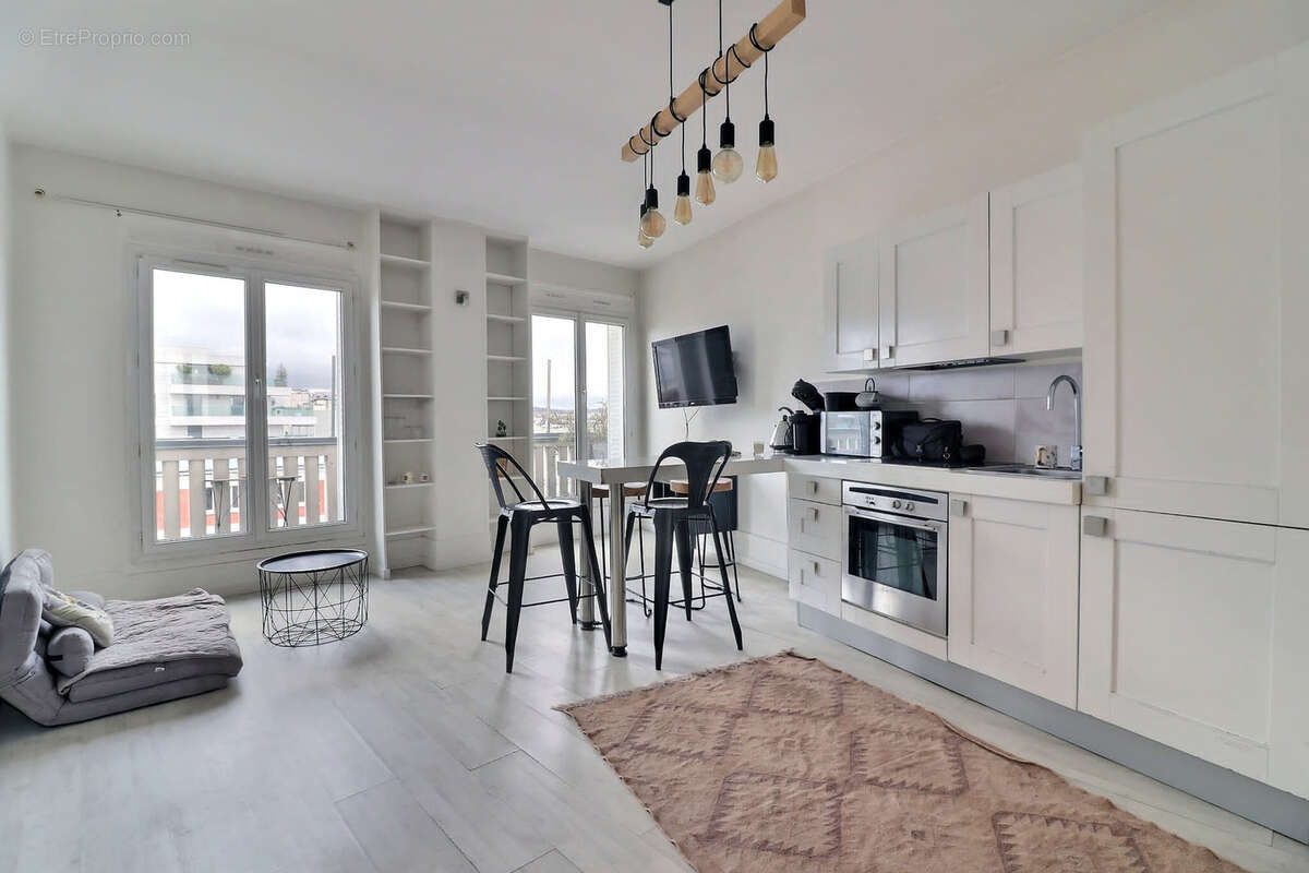 Appartement à PARIS-15E