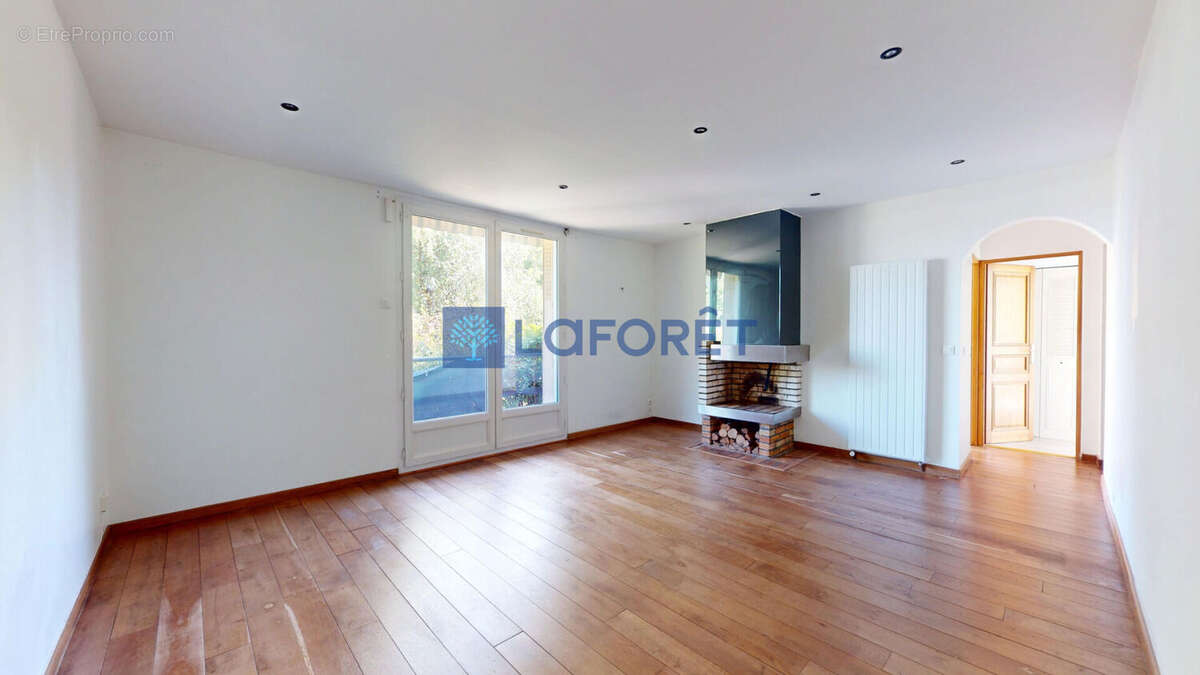 Appartement à ATHIS-MONS