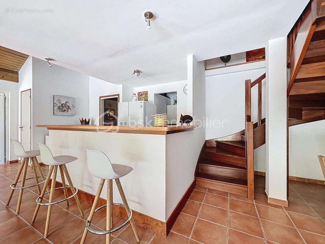 Villa T4 de standing meublée avec piscine - photo 9