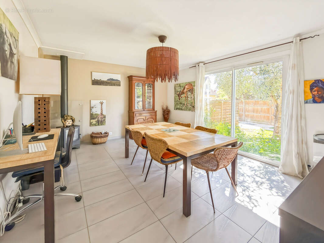 Maison à MARGENCY