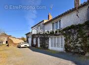 Photo 1 - Maison à NUEIL-LES-AUBIERS