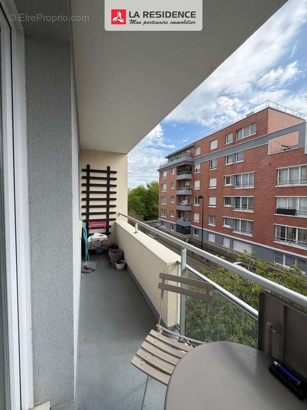 Appartement 74 m² à Elancourt  - photo 6