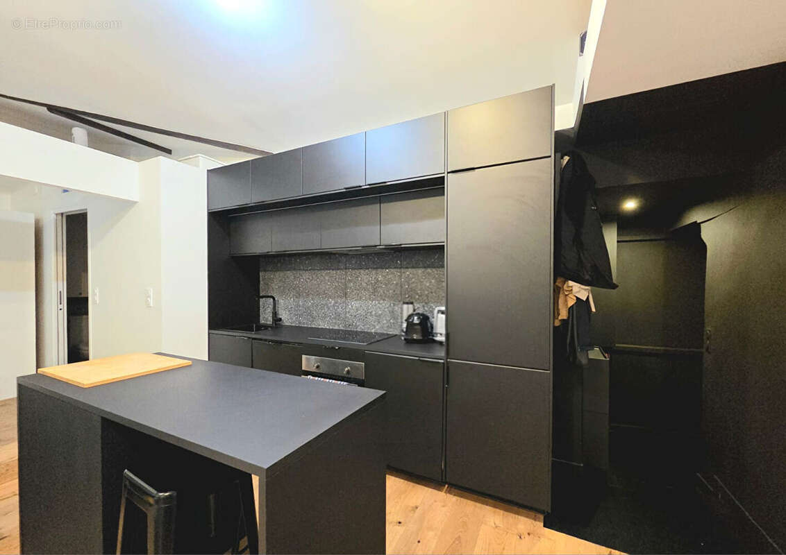 Appartement à PARIS-11E