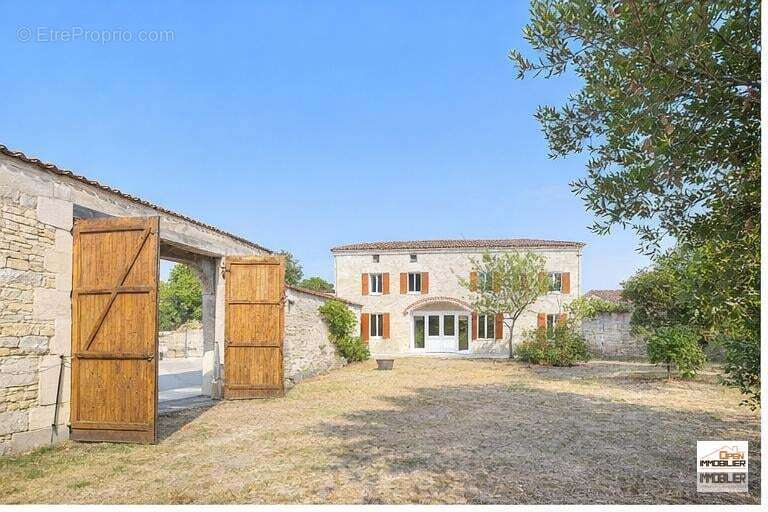 Maison 158 m² à Chassors  - photo 43