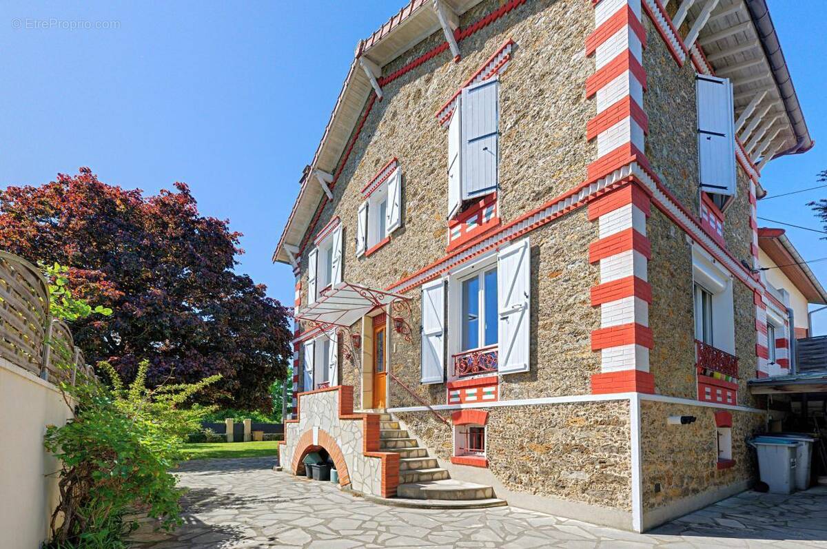 Maison à NEUILLY-PLAISANCE