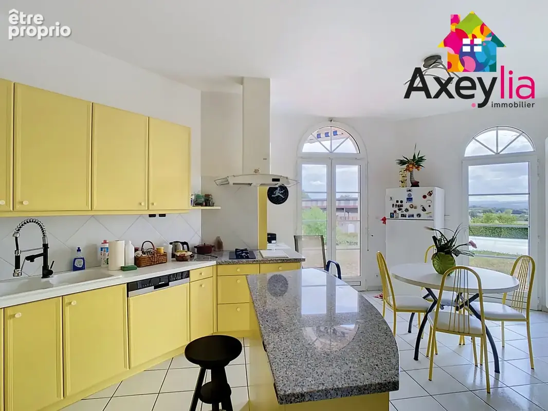 A vendre- perreux: maison sur terrain de 2571 m2 avec piscine couverte et garage indépendant avec abri - photo 4
