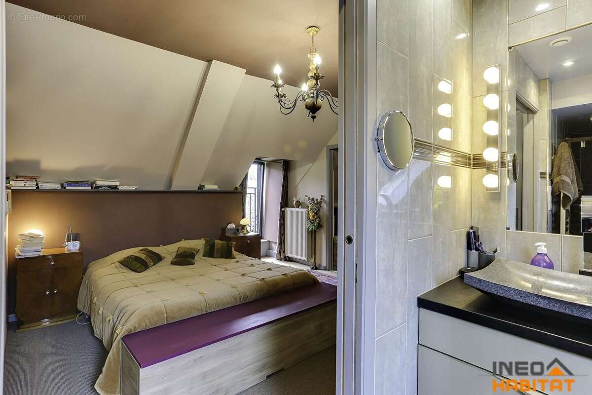 Maison à NOYAL-CHATILLON-SUR-SEICHE