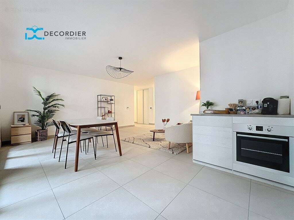 Appartement à EVIAN-LES-BAINS